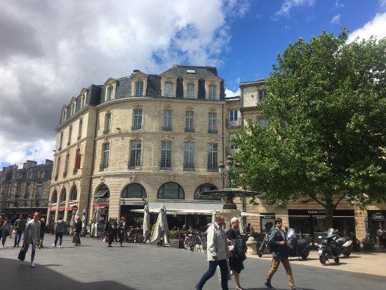 Le Grand Cafe